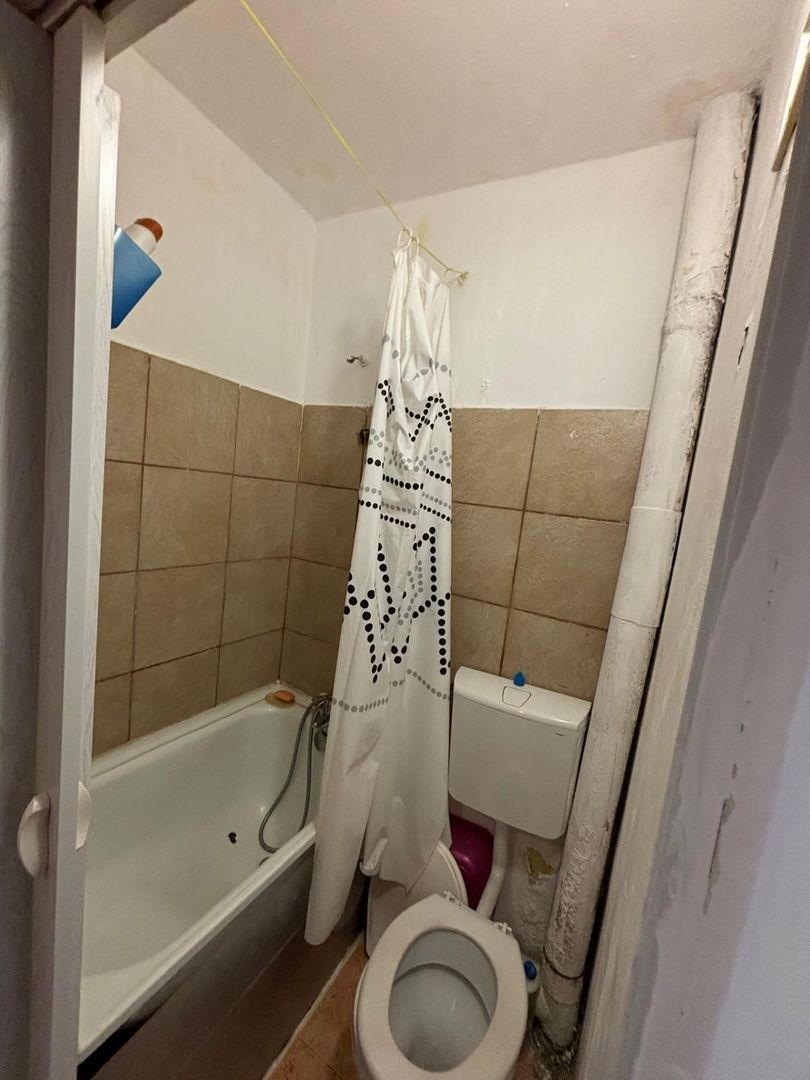 Garsoniera de vanzare  pe strada golescu 12 - Poză 18