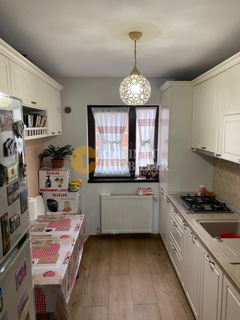 Cug -Providenta Etaj 2 Apartament cu 2 Camere Decomandat 52 mp - Poză 5