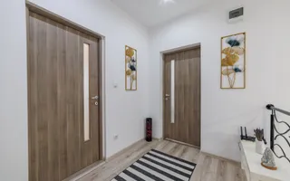 Casa moderna, constructie solida -view panoramic -Mioveni-Arges! - Poză 18