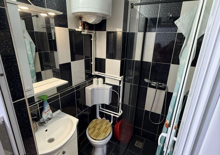 Garsoniera mobilata si utilata complet – Etaj 7/10 – Zona Faleza Dunarii - Poză 3