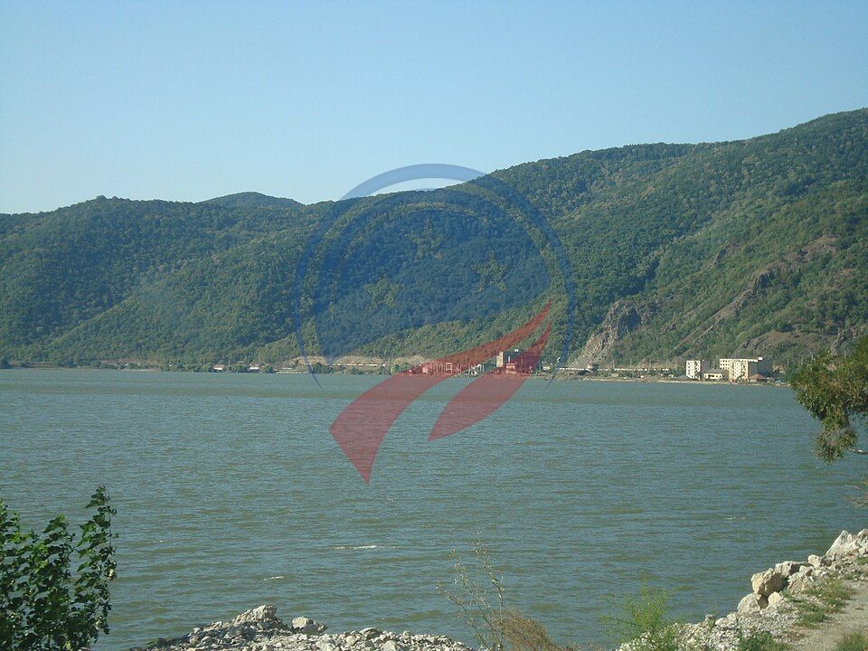 Investiție Exclusivistă pe Malul Dunării – Teren 2100 mp - De vanzare - Poză 1