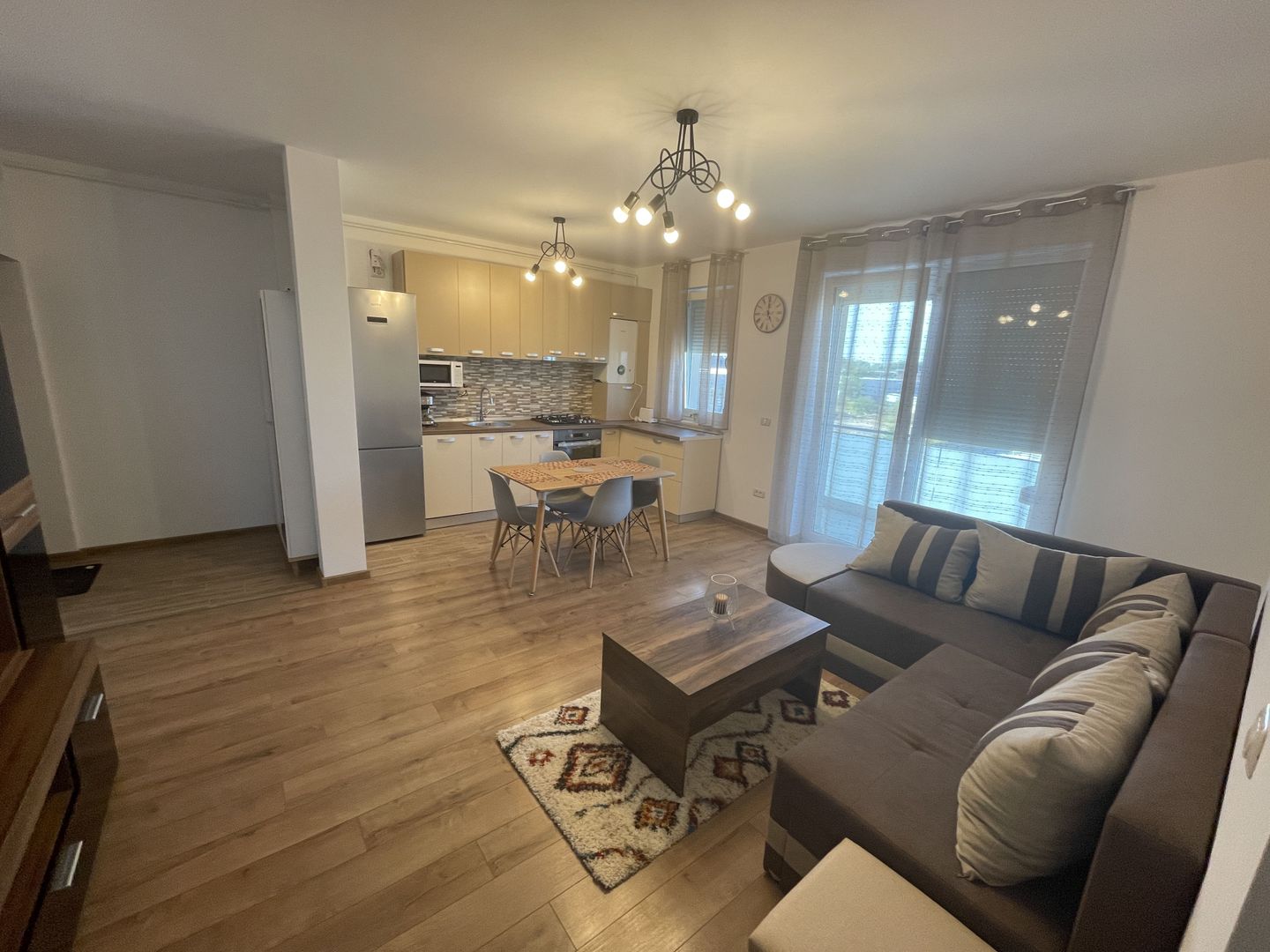 Giroc-Profi Super | 2 camere | Loc de parcare | Etaj intermediar - Poză 6