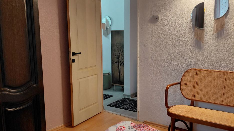 De inch iriat apartament 2 cam dec – Zona Baia Comunală, parter - Poză 14