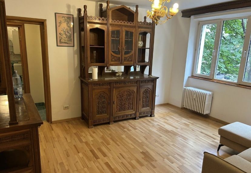 Apartament spatios, trei camere, Vatra Luminoasa - Poză 1