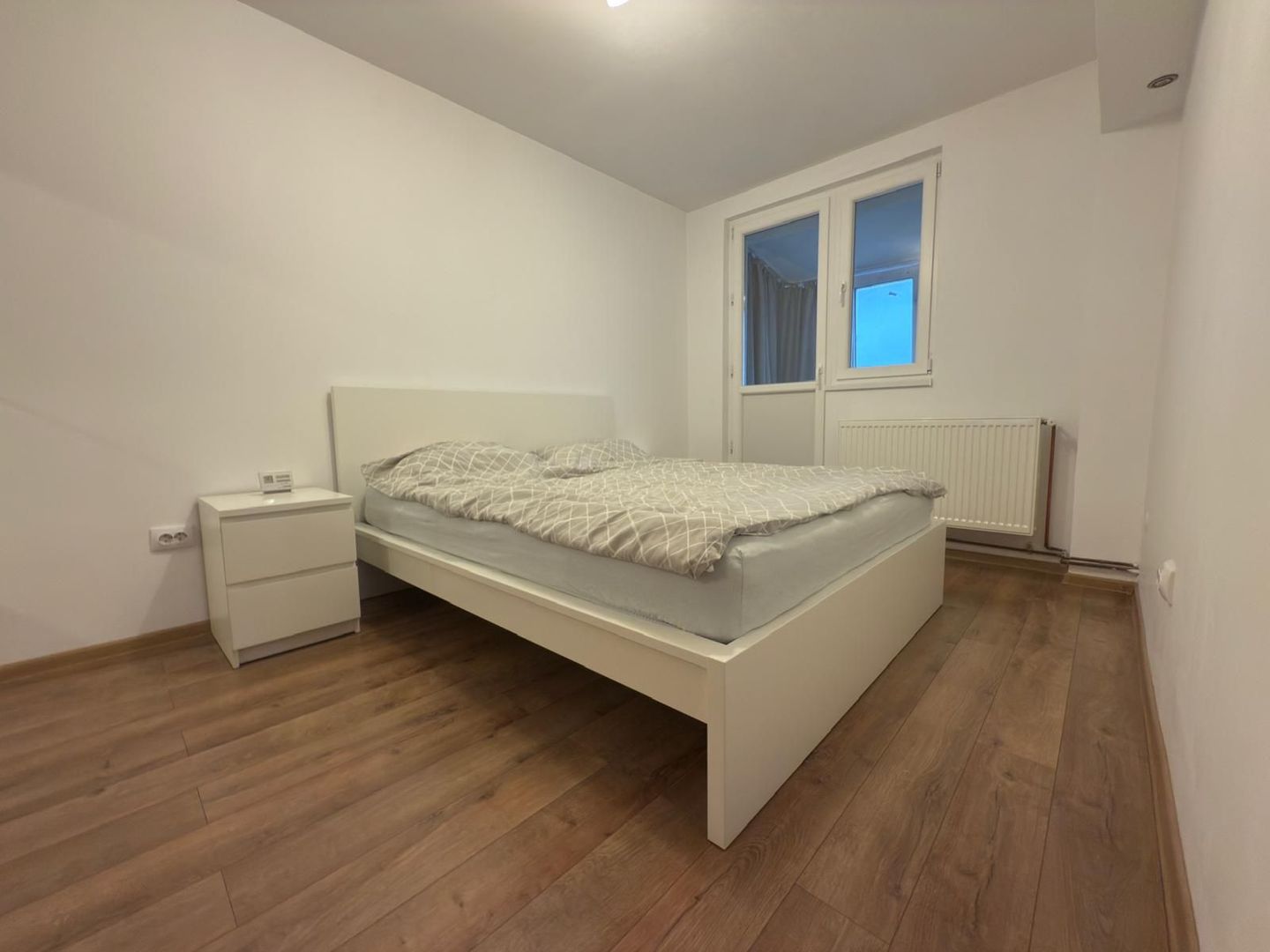 APARTAMENT DE VANZARE! VIS PE BULEVARDUL CASTANILOR! - Poză 4