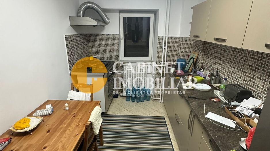 GARĂ - ARCU - 3 CAMERE DECOMANDAT - ETAJ INTERMEDIAR - Poză 4