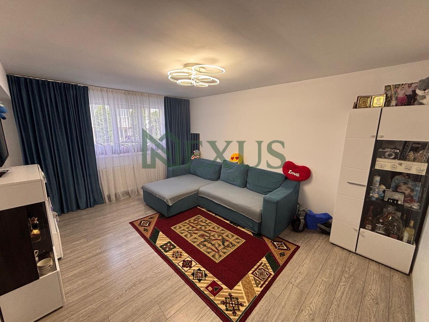 Apartament cu 2 camere, renovat complet, str.Libertății, Moinesti - Poză 1