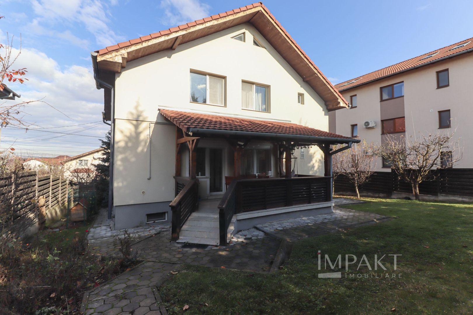 Vila moderna in Europa, curte spatioasa cu garaj! - Poză 20