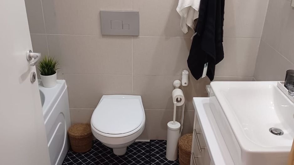 Apartament 2 camere vedere piscina Cosmopolis - Poză 25