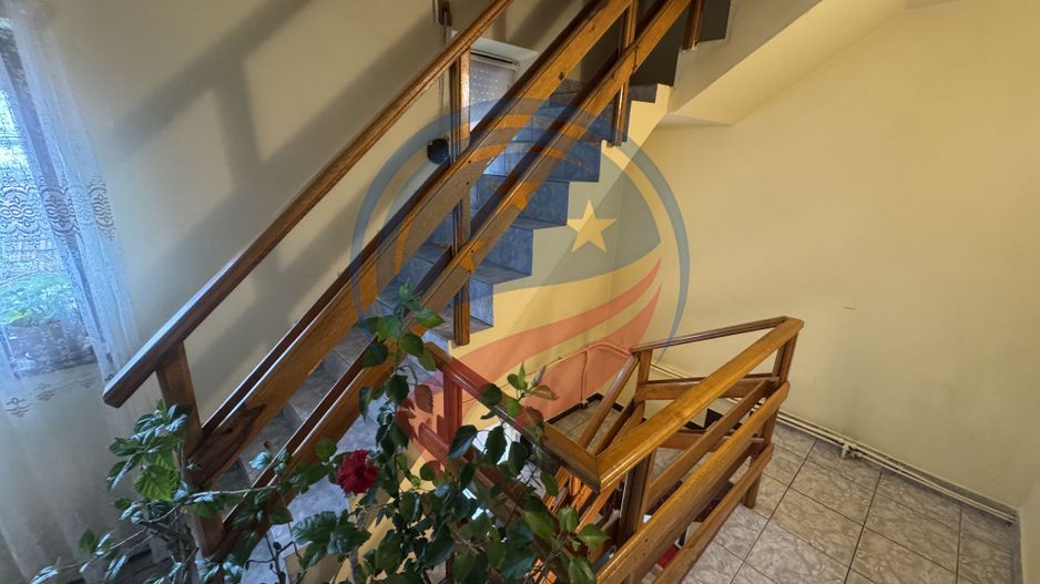 CASA P+1+M ZONA CENTRALA - Poză 4