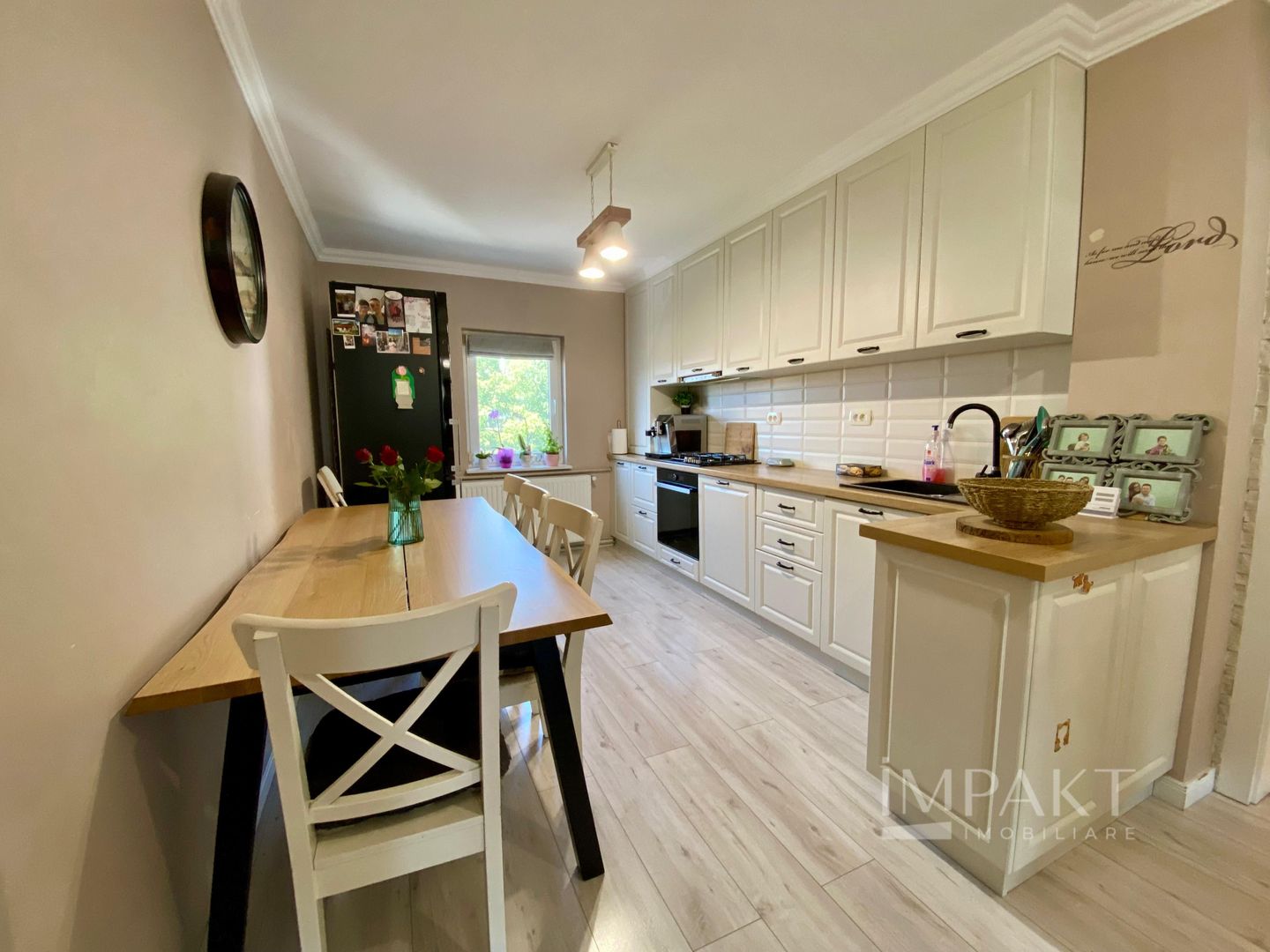 Apartament cu 4 camere finisat modern aproape de Iulis Mall - Poză 3