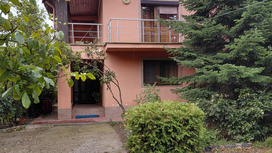 Casă Spațioasă P+1+M, 265 mp Utili, 1000 mp Teren – Toate Utilitățile, Vânători - Poză 3