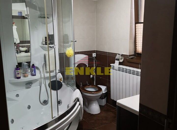 Casa 4 camere  P+1, situata in Manastirea Doamnei, pret 180000 euro neg - Poză 8