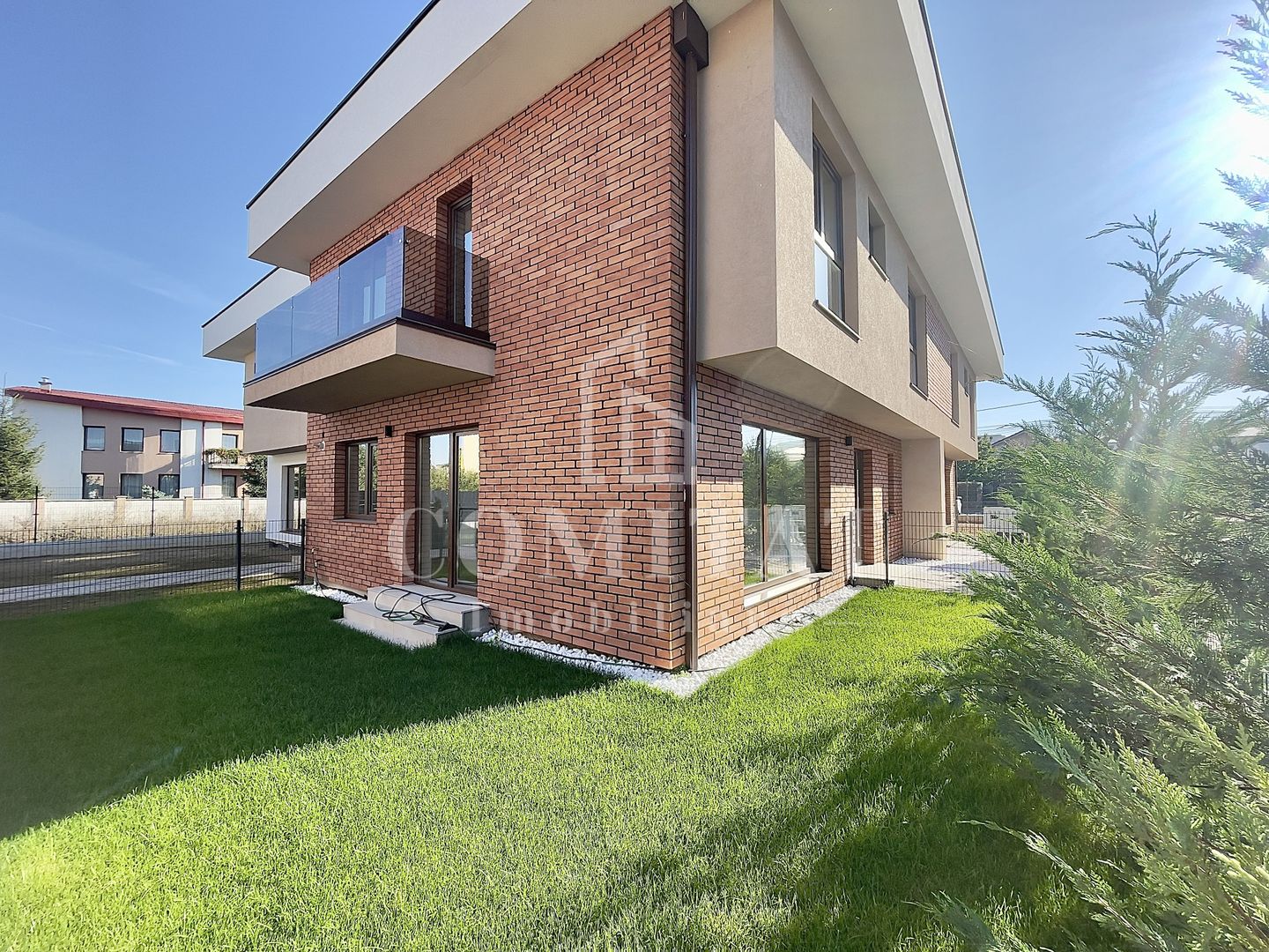 Case finisate calitativ construite zona de case și vile - Poză 17