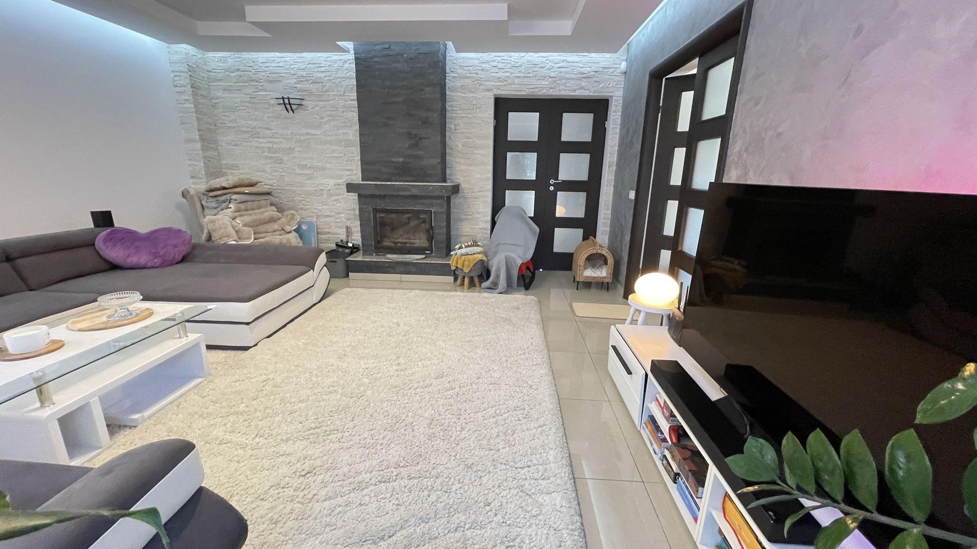 Locuinta eleganta cu finisaje premium - Poză 4