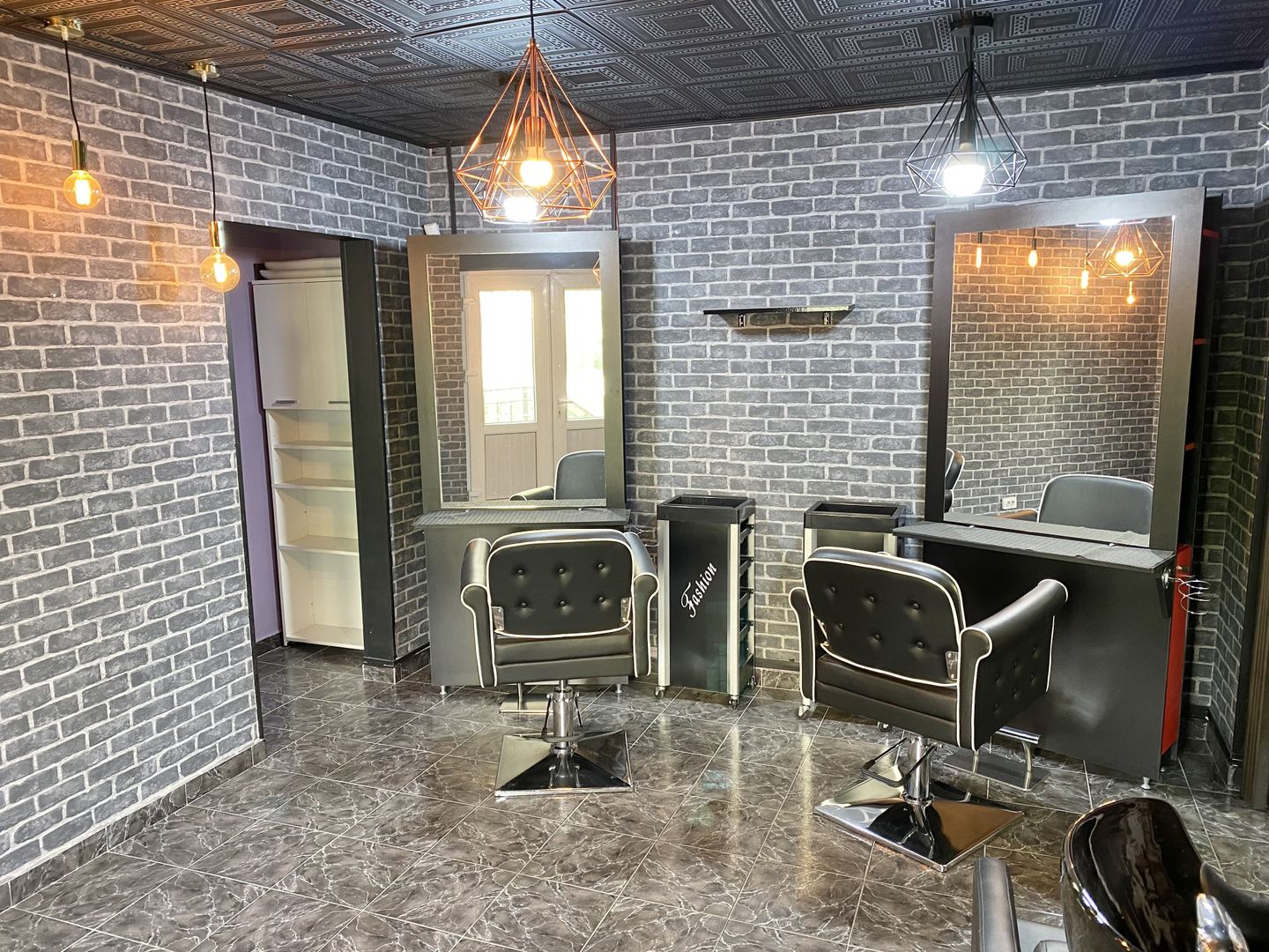 Spațiu comercial amenajat pentru salon de înfrumusețare, la cheie, Comision 0 - Poză 2