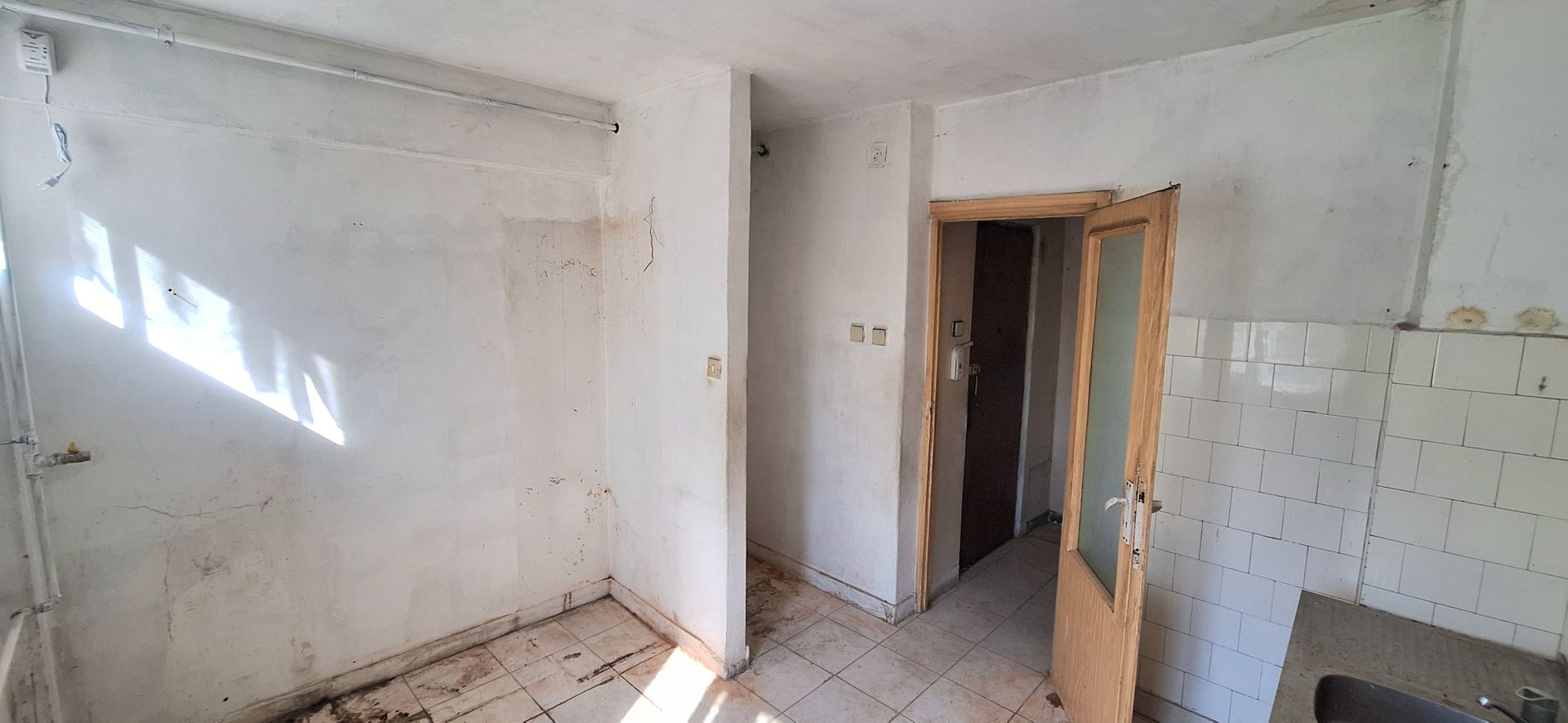 Apartament cu 2 camere - Piata Victoriei - Poză 4