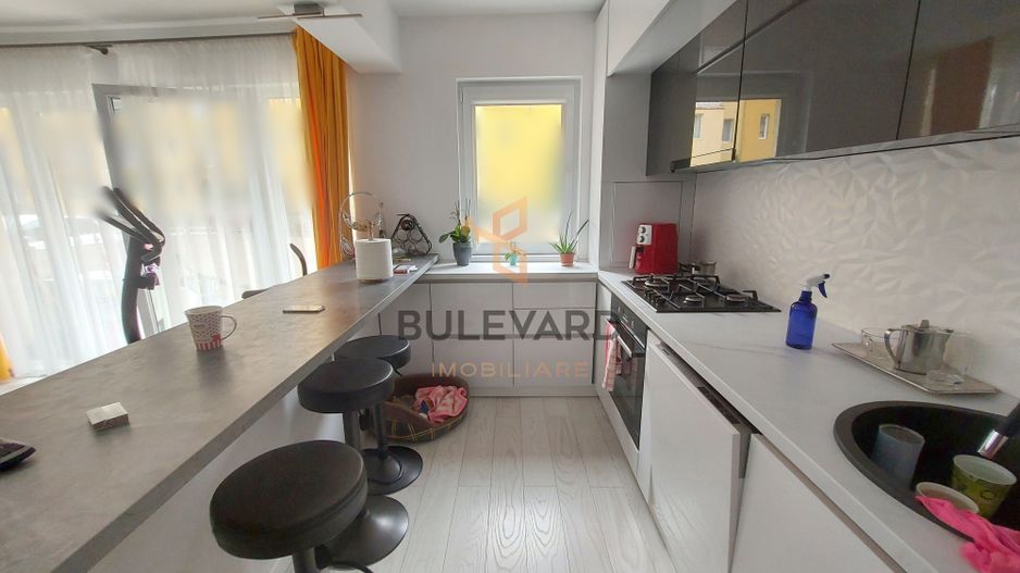 Apartament modern+ terasa de 21mp, parcare, zona Porii - Poză 2