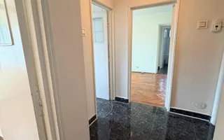 Vanzare apartament cu 4 camere in Micro 13, etaj 3, pret 65 000 euro - Poză 16