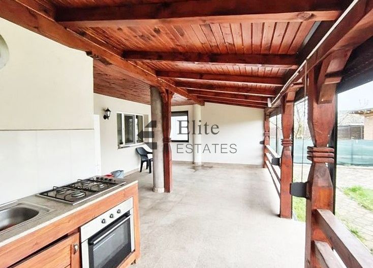 Casa cu 4 camere garaj si curte de 500 mp in Nojorid - Poză 11