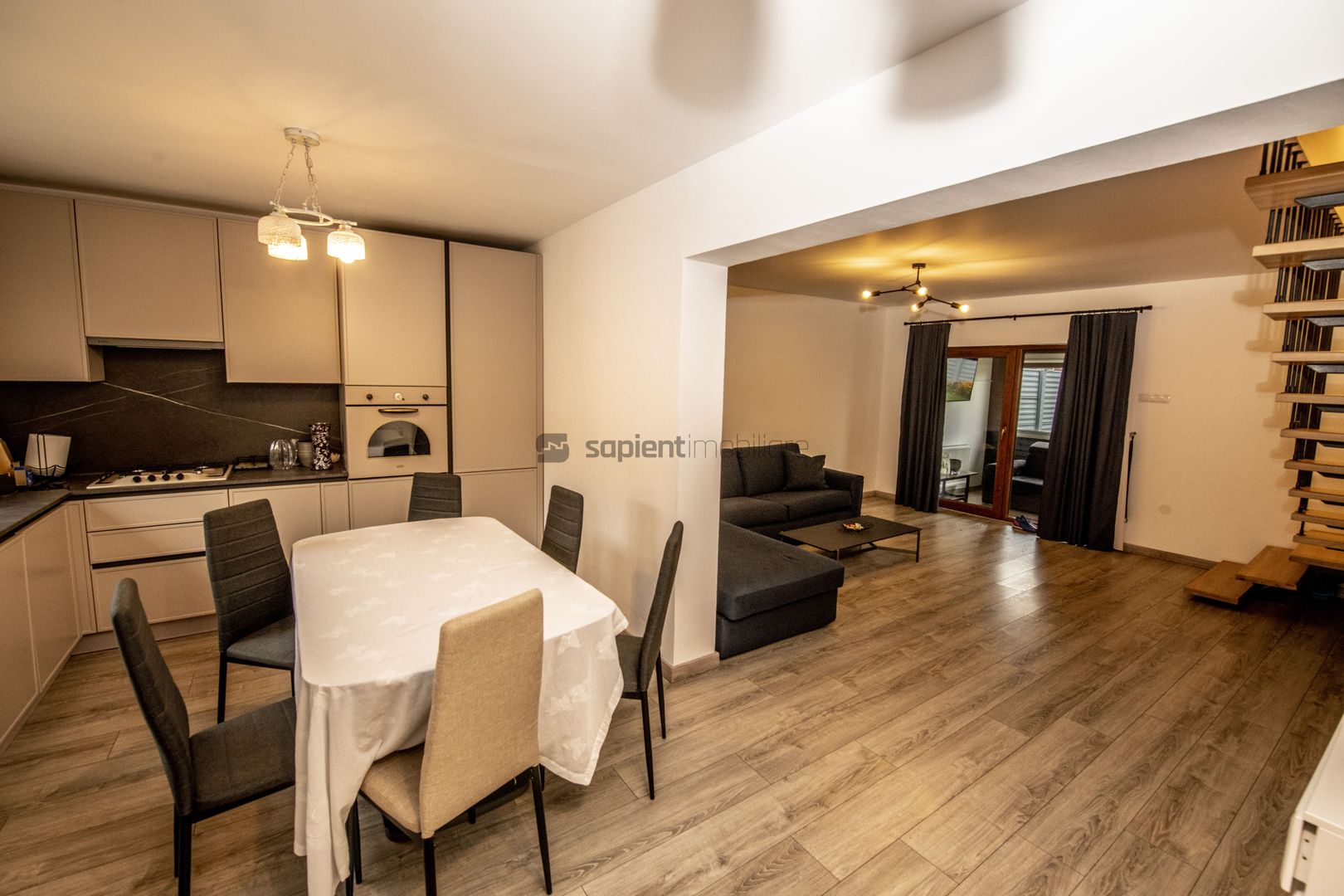 Sapient | Casă renovată situată la intrarea în loc. Nojorid - Poză 7