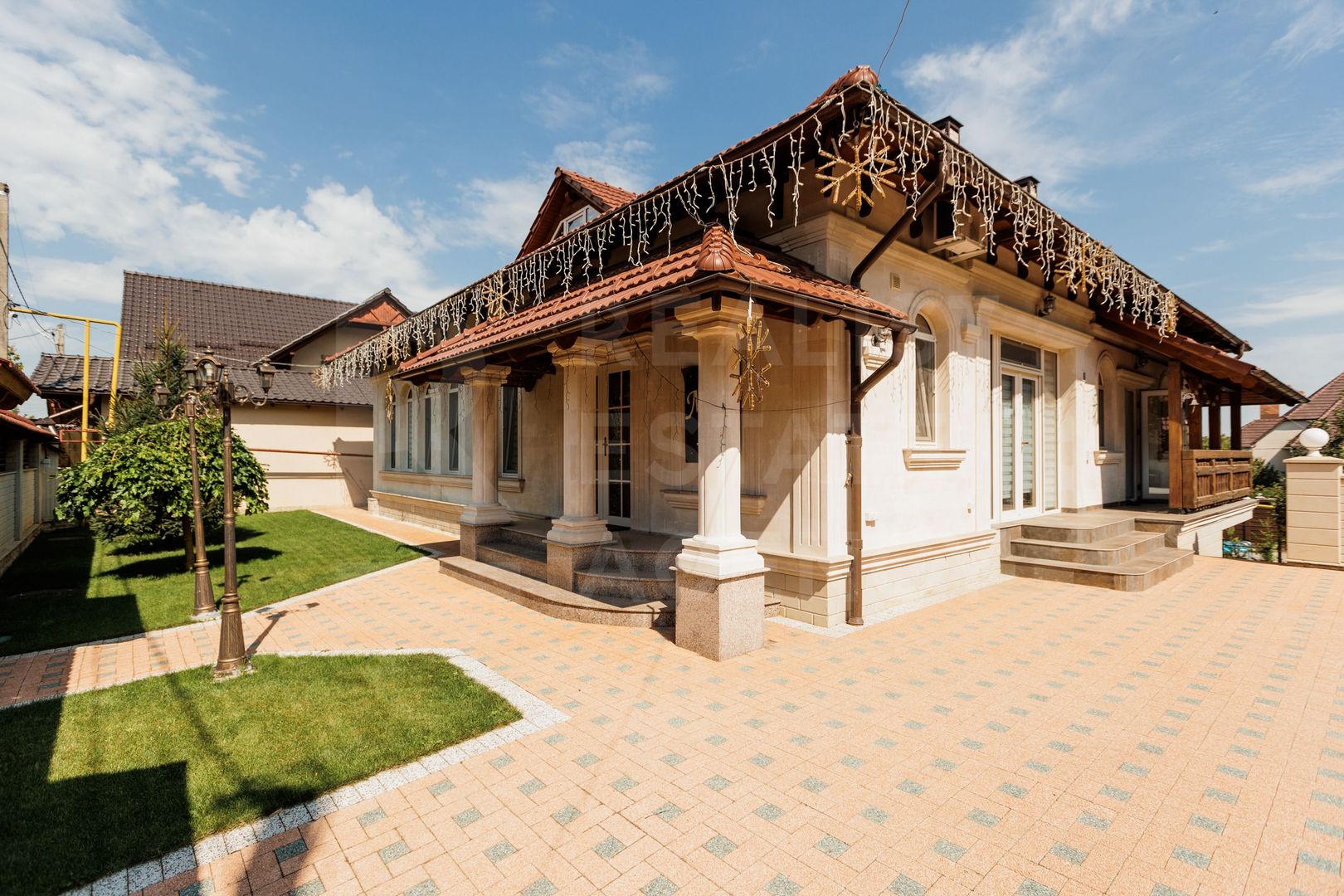 De vânzare casă cu suprafață de 270 mp + 7.5 ari, Dumbrava! - Poză 4