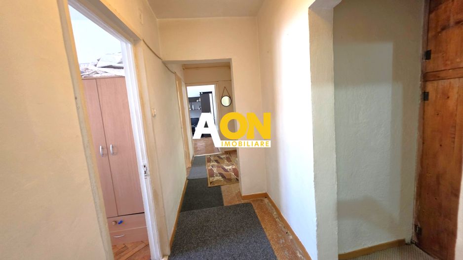De vanzare apartament 3 camere, etaj 1, Cetate - Poză 11