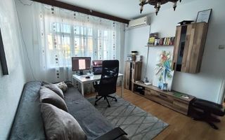 Închiriez apartament 3 camere Zona Podu Ros |Cantemir ,Etaj 3 Vedere Palas - Poză 3