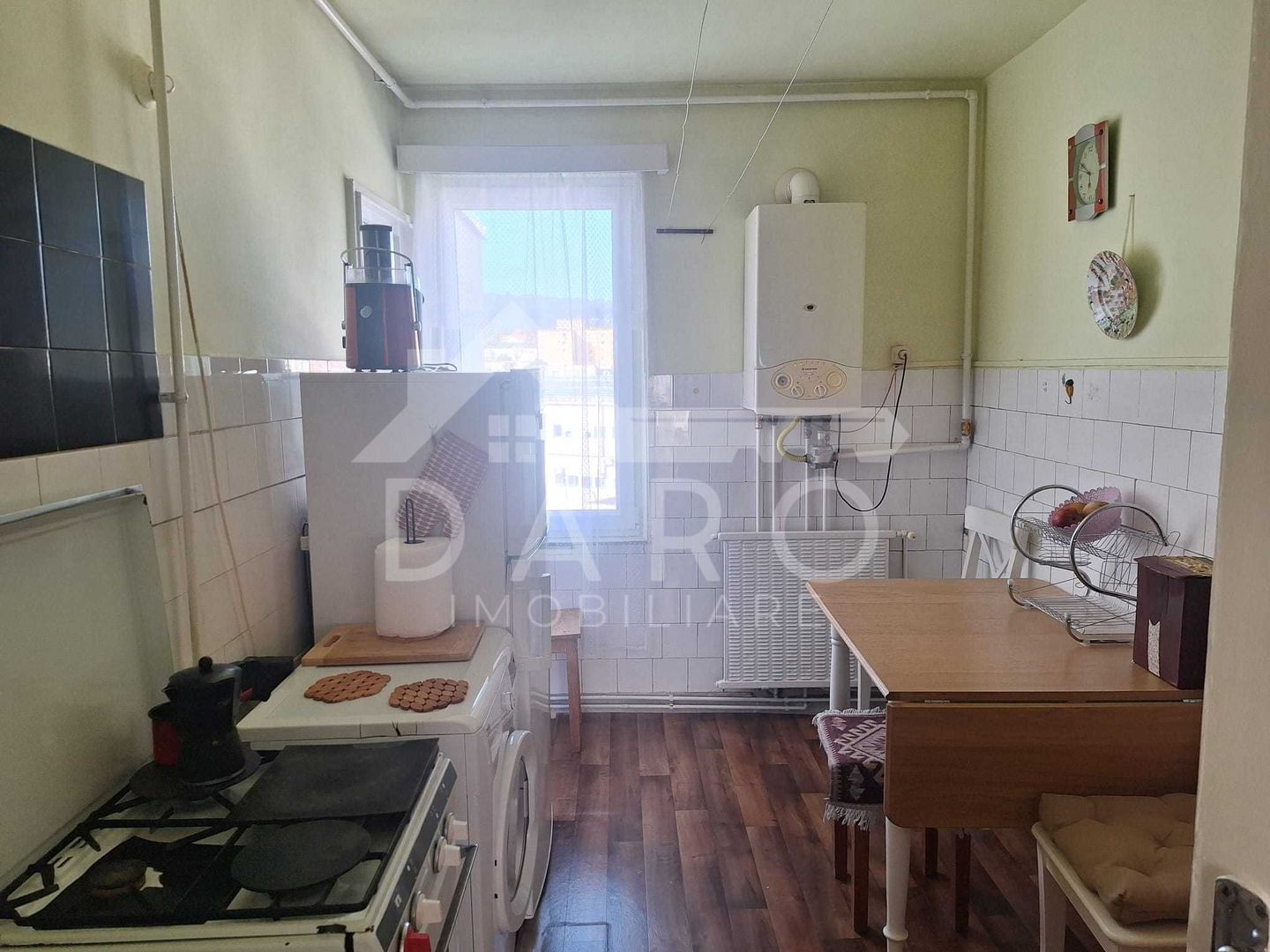 Apartament cu 4 camere, confort I – Tudor - Poză 4