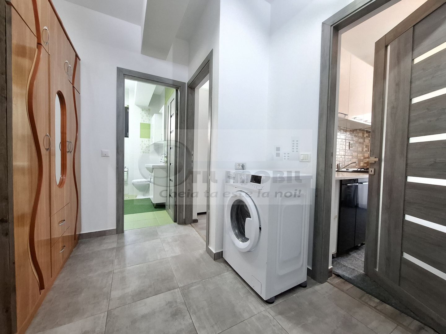 Apartament 2 camere, bloc 2019, etaj 2/3, baie cu geam, semimobilat - Poză 4