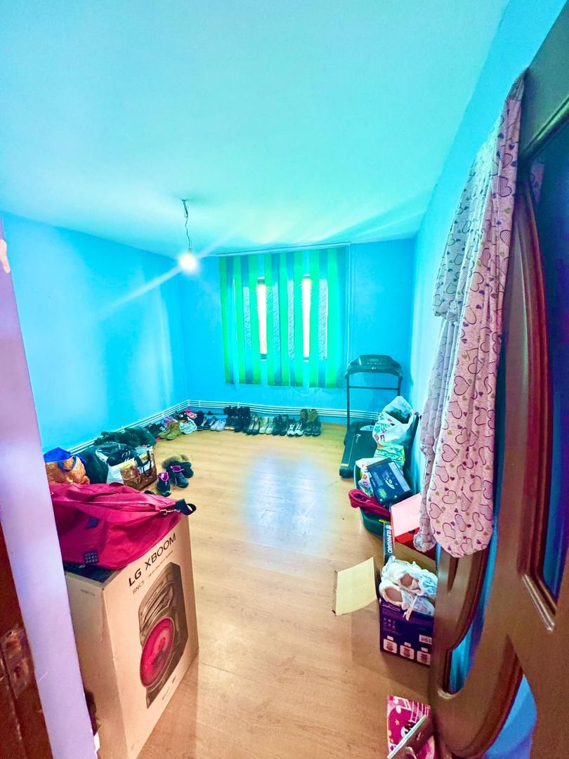 Casă P+M  strada Negru Vodă, 175 mp, 5 dormitoare, teren - Poză 9