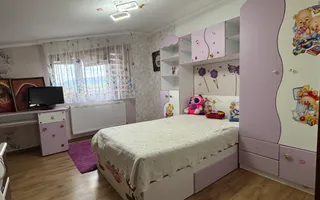 Casa 5 camere cu teren GENEROS si CARPORT - Cartierul Arhitectilor - Poză 11