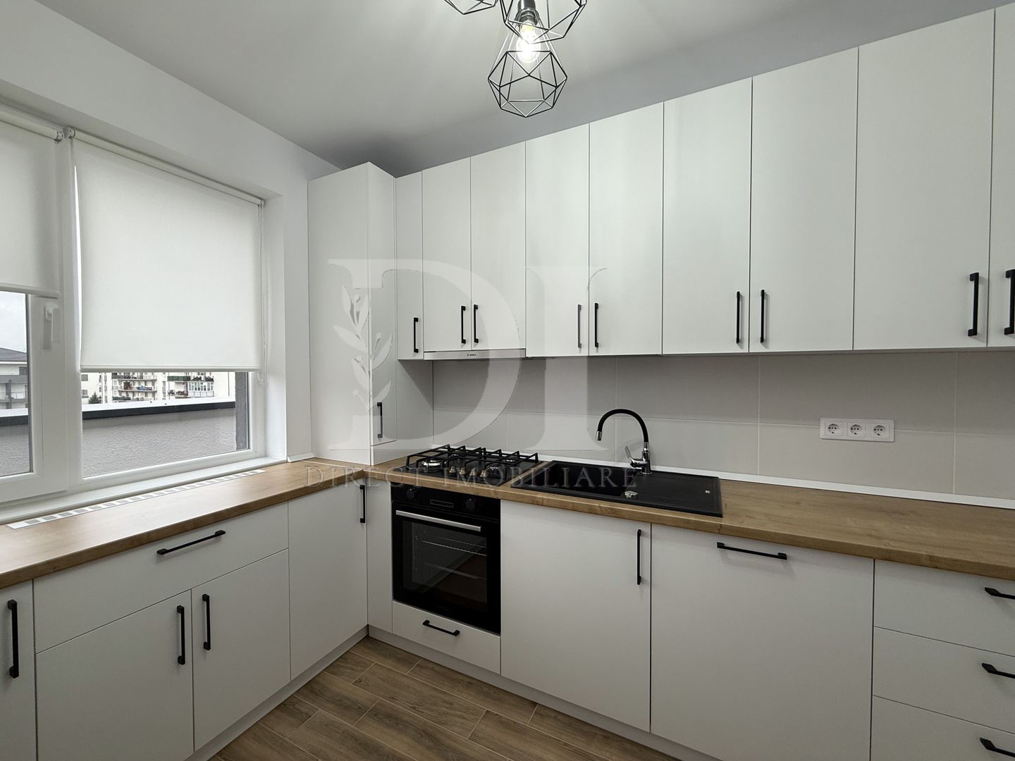 Apartament la cheie / terasa si parcare / Zona Terra - Poză 3