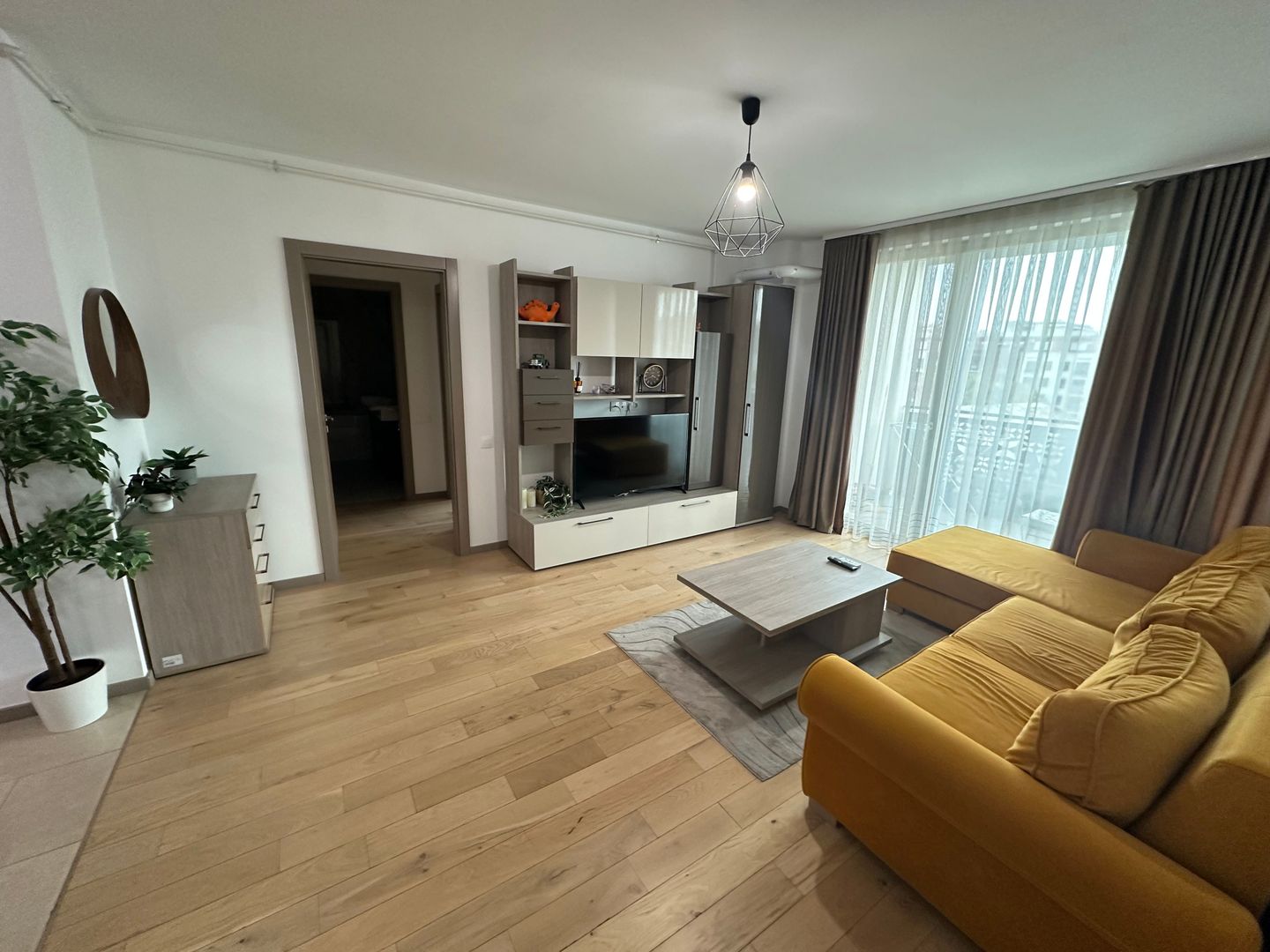 Apartament bloc nou 3 camere - parcare subterana - Poză 3