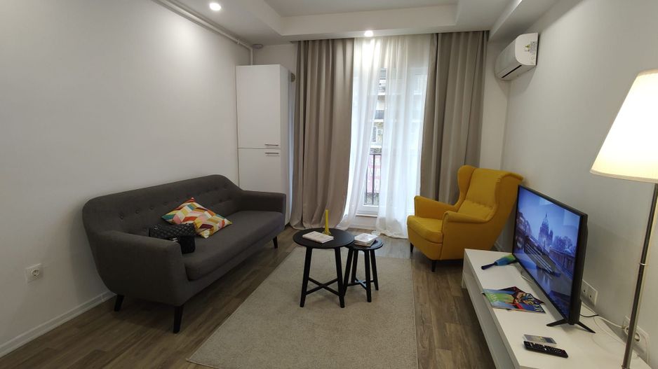 Apartament 2 camere vedere piscina Cosmopolis - Poză 8