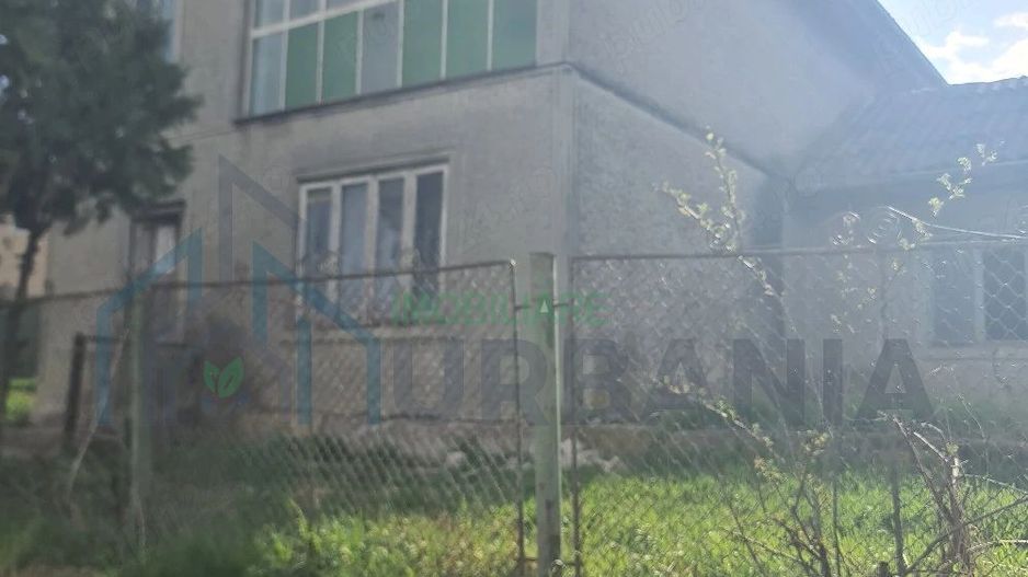 Casă de vânzare în comuna Probota, județul Iași - Poză 1