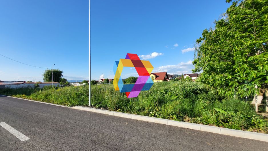 Teren autorizabil rapid cu asfalt și iluminat public - 685 mp - Poză 2