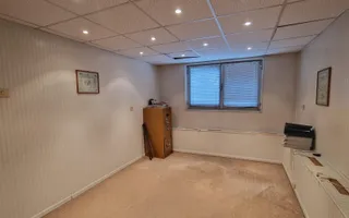 HALĂ INDUSTRIALĂ DE ÎNCHIRIAT | 1.400 MP UTILIZABILI | ORADEA  PRODUCȚIE • DEPOZITARE • BIROURI - Poză 13