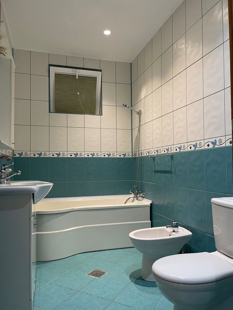 Casǎ de închiriat, spațiu ideal pentru birouri -Mall Vitan, Dudesti - Poză 11