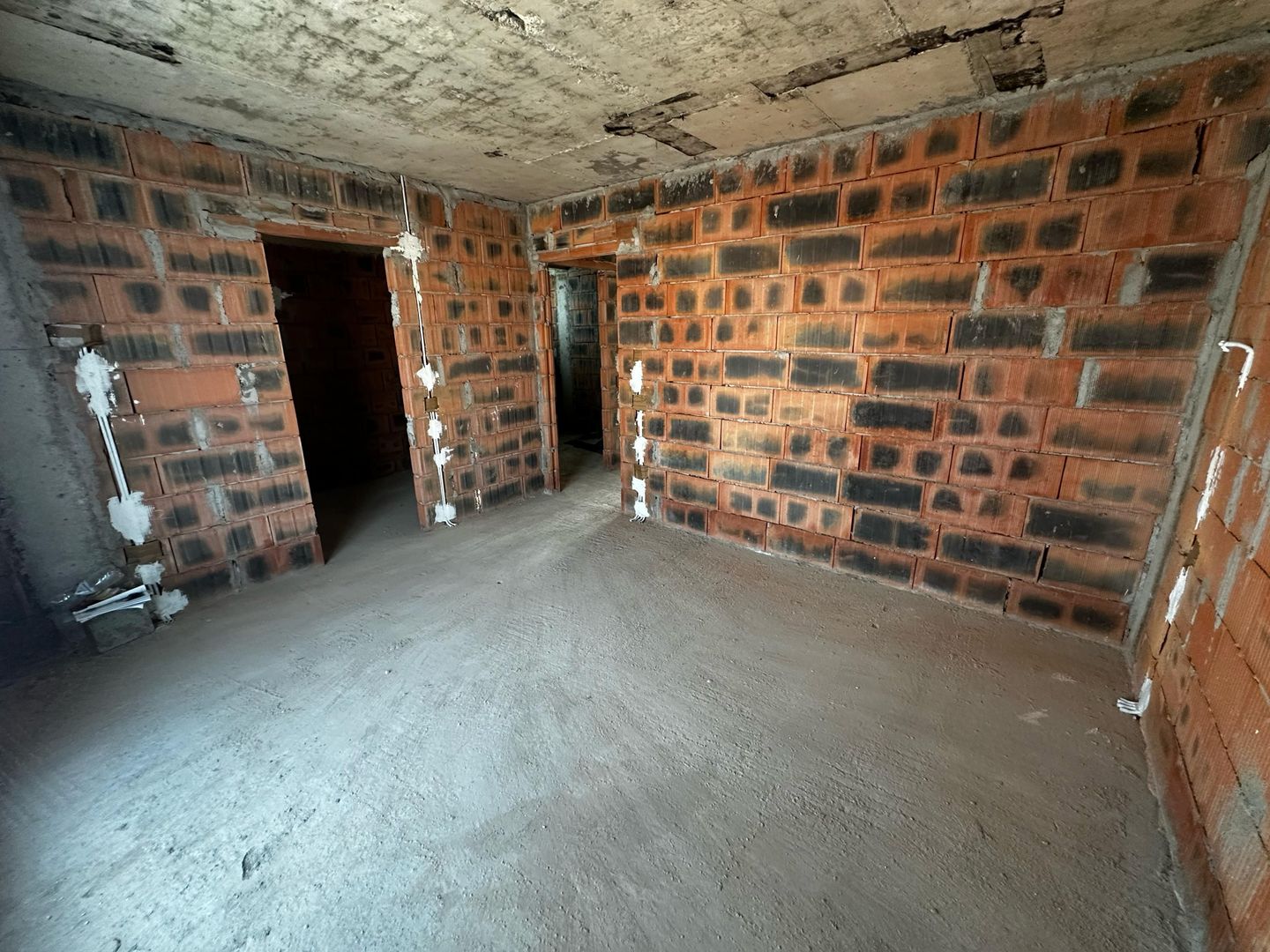 CASA SINGULARA, TOATE UTILITATILE, PREDARE LA CHEIE, COMISION 0% - Poză 7