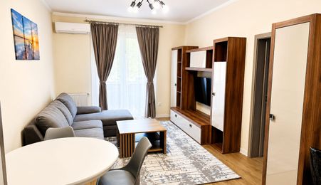 Apartament 2 camere,55mp,1 terasă 100 mp.1 parcare privată