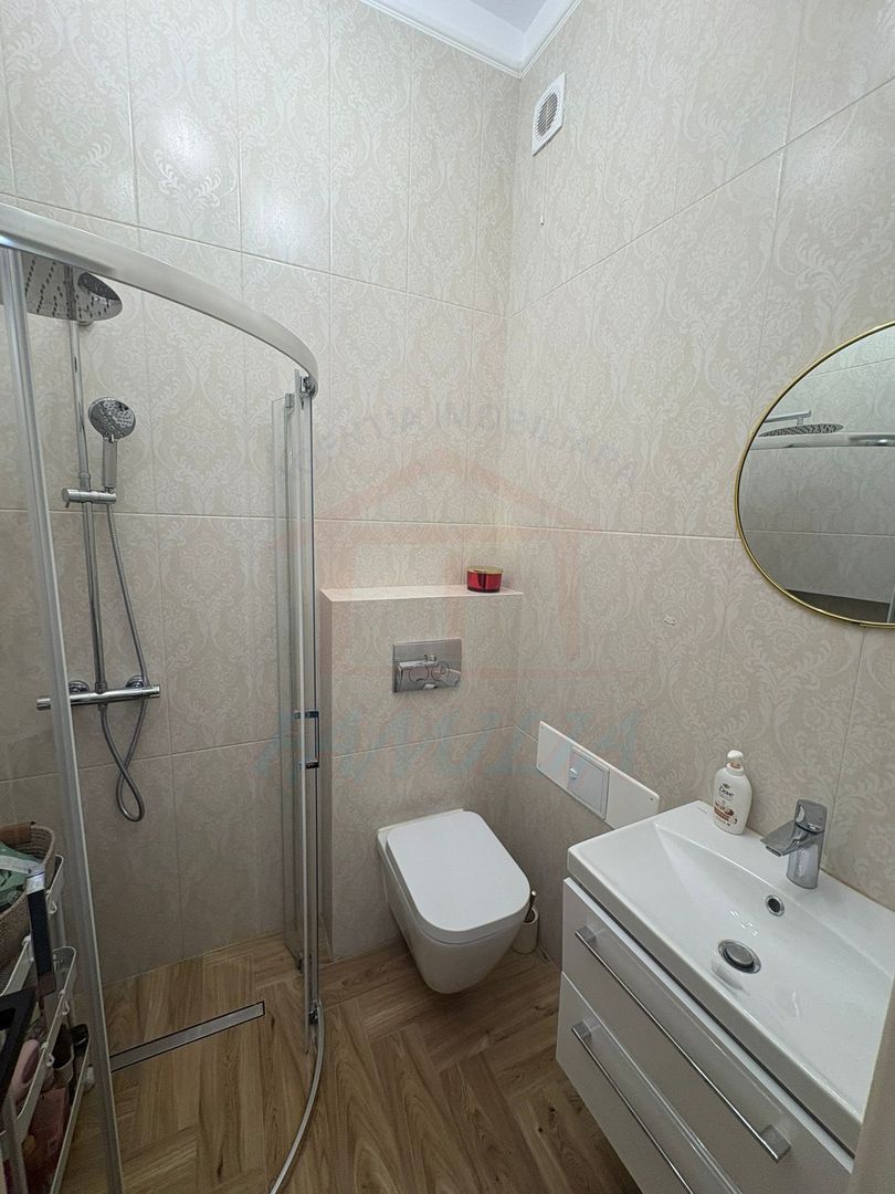 🏢De închiriat apartament 2 camere, Centru, 550 euro - Poză 5