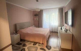 Apartament. 3 camere, 74 mp, zona Mc Donalds - Poză 7