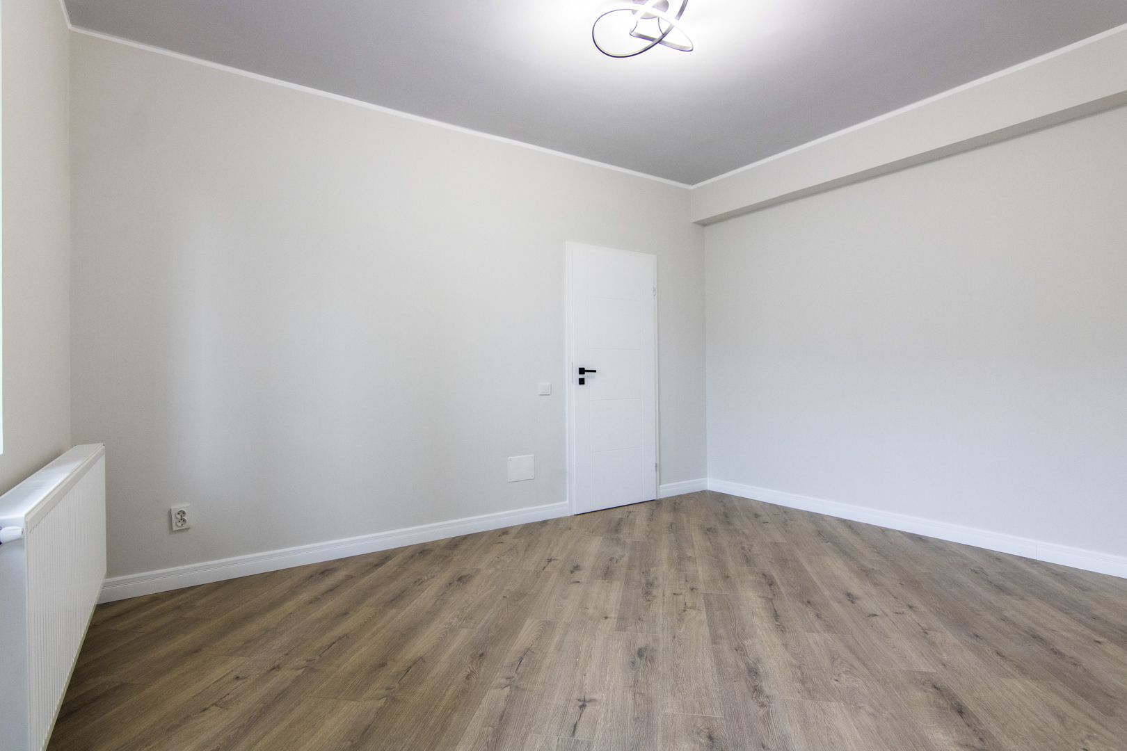 BLOC FINALIZAT, PENTHOUSE - 3 CAMERE, 2 BAI, TERASA DE 178MP,  CENTRALA PROPRIE - Poză 19