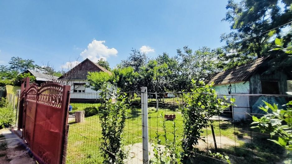 Casă + 2870 mp teren – oportunitate Ciocaia - Poză 2