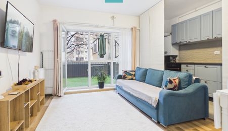 2 camere cu grădină proprie sec 3 cu acces metrou