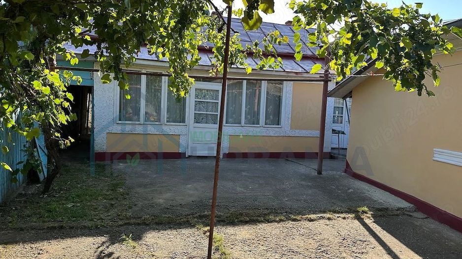 Casă cu 4 dormitoare și spațiu comercial în comuna Motca, Iași - Poză 3