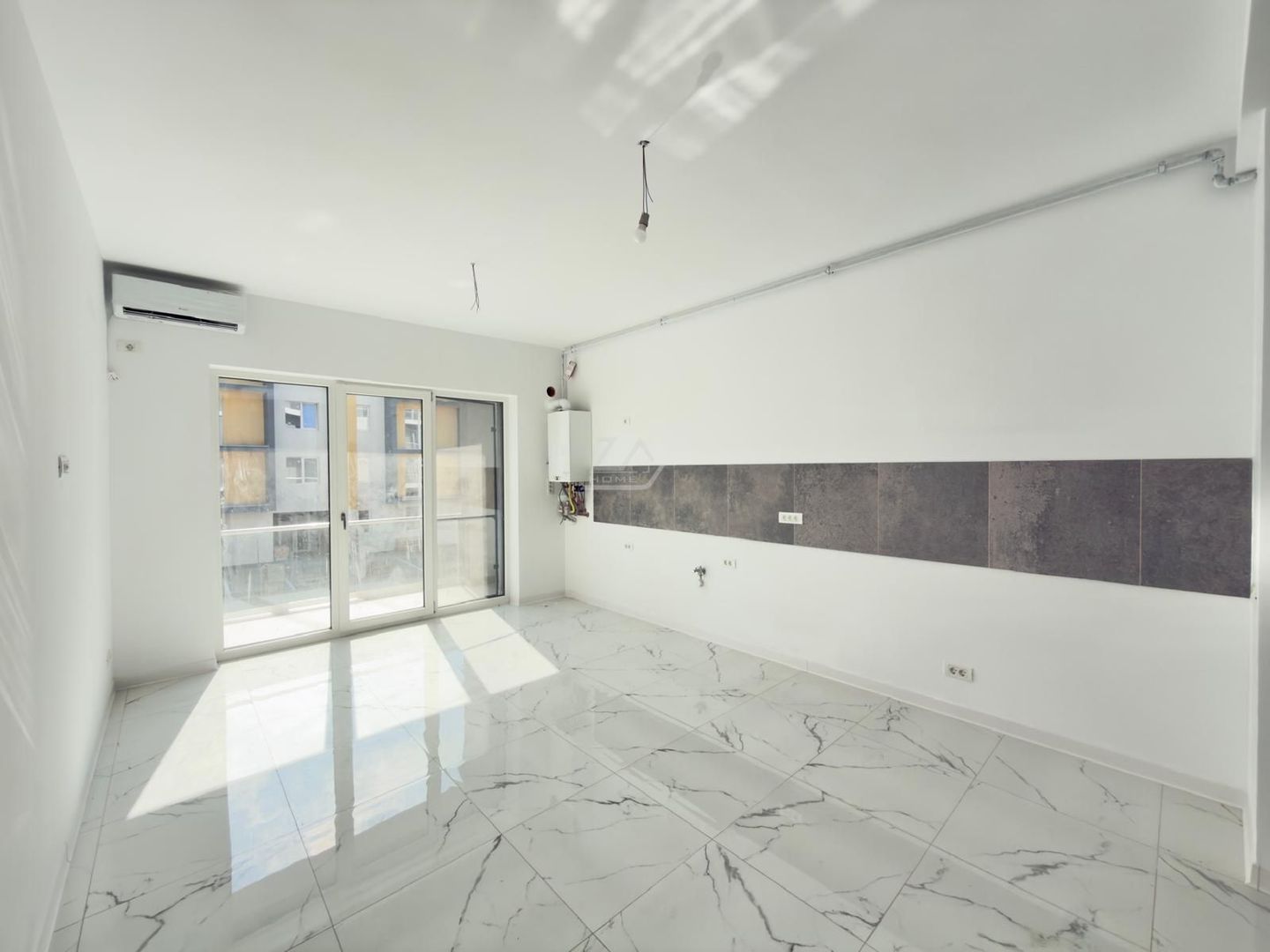 Bloc finalizat. Spatiu pod. Loc de parcare. Clima. - Poză 1