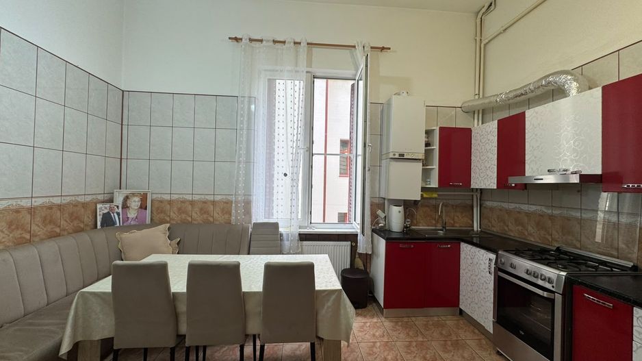 PROPRIETATE INTERBELICA 4 CAMERE+ GARSONIERA + BOXE || PIATA VICTORIEI - Poză 17