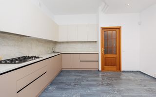 Chirie, casă, 7 camere, str. Galbena, Centru - Poză 4